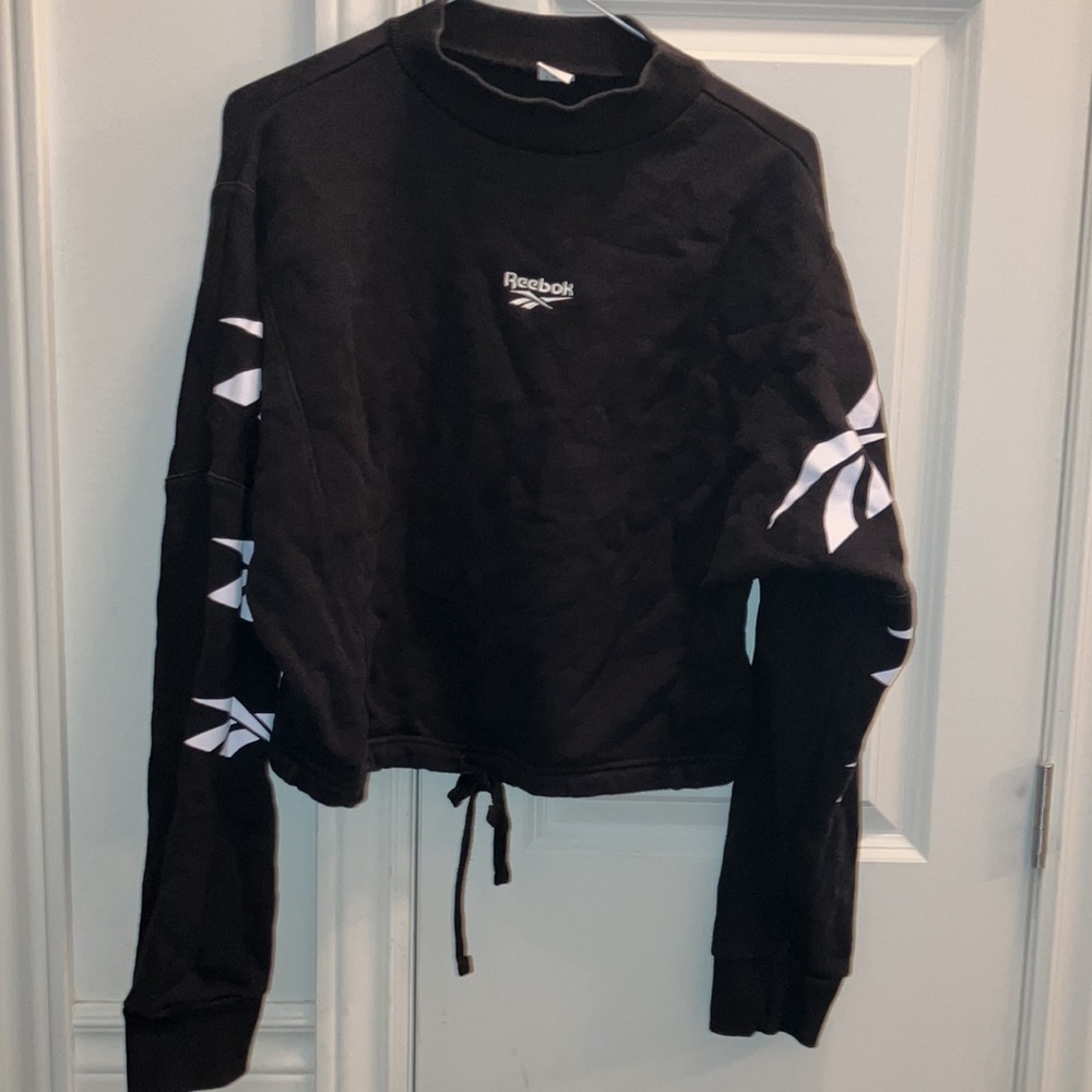 Reebok black and white cropped sweatshirt with mock neck